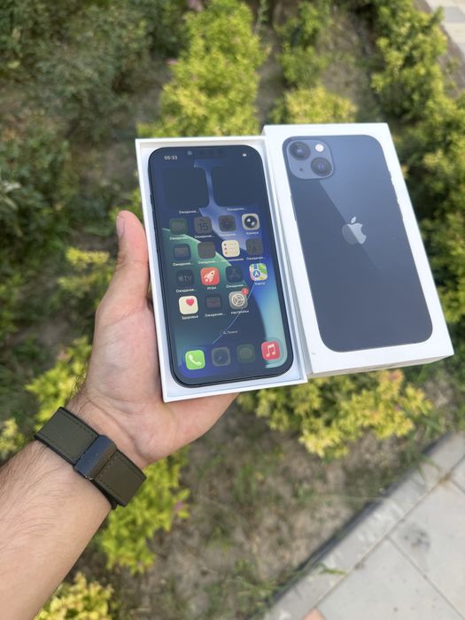 Продам телефон Айфон 13 256Gb