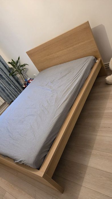 Vând pat IKEA complet