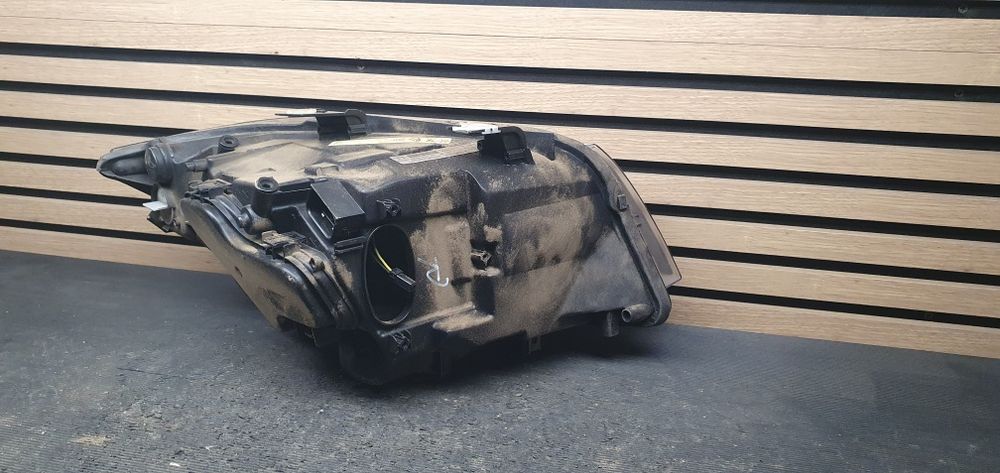 Bmw 3 E90 E91 far stanga xenon bixenon seria 3 bi-xenon