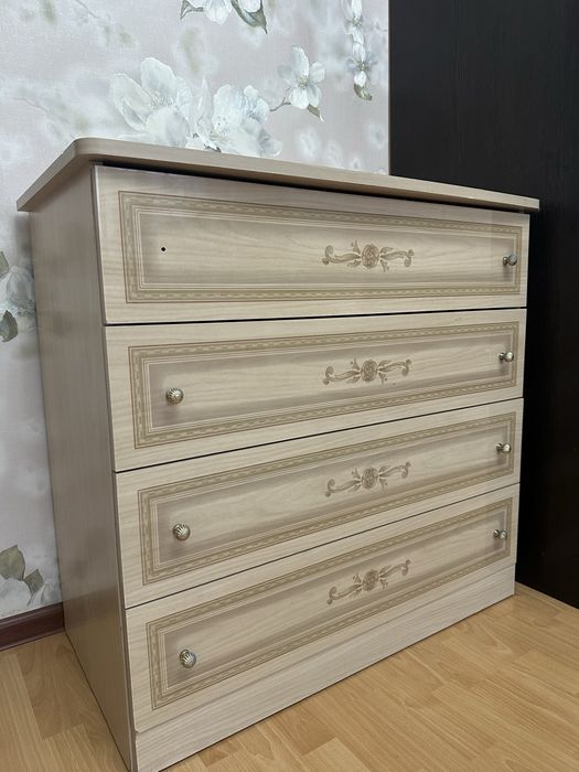 Продам комод 8500