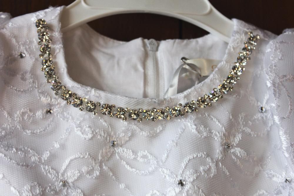 Новое шикарное платье DELORAS