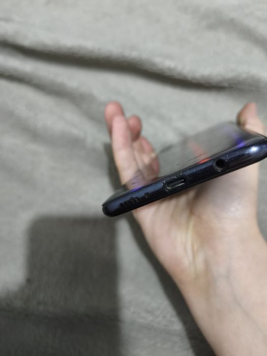 Смартфон Samsung Galaxy A50 (128 ГБ)