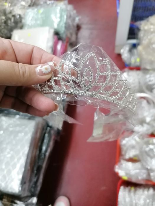 Voaluri mireasa si diademe evenimente 100-250lei