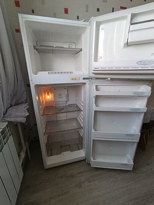 Продам Холодильник б/у