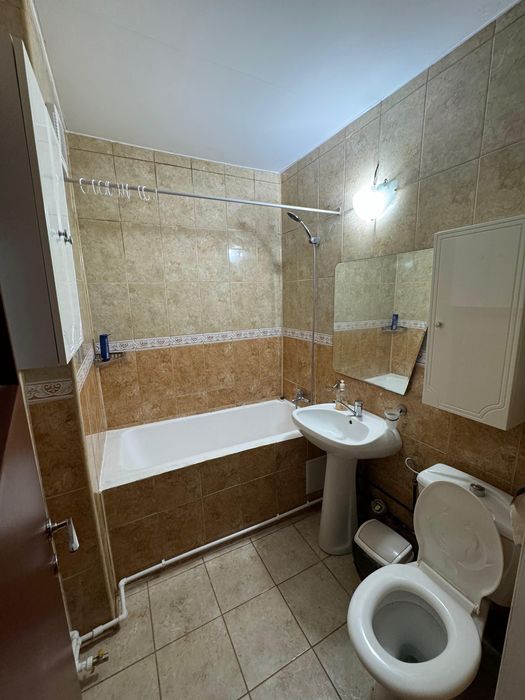 Închiriez Apartament Podu Roș la 7min de Palas Mall