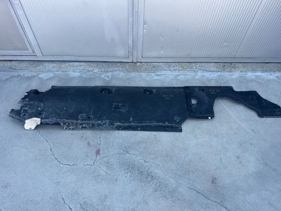 Scut Lateral Stanga OEM Audi Q7/Q8