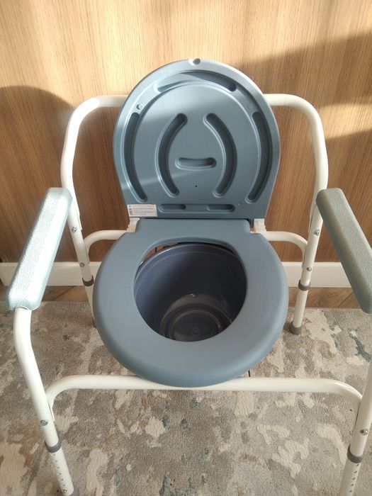 Санитарный стул, стул унитаз