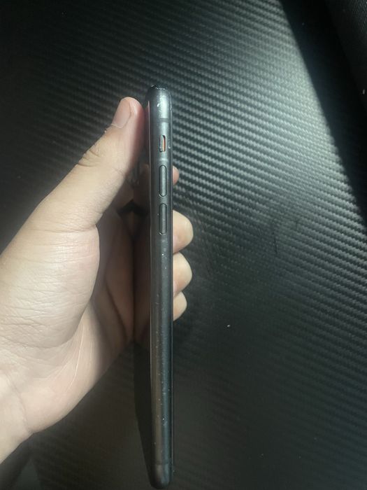 Iphone 11 (айфон)