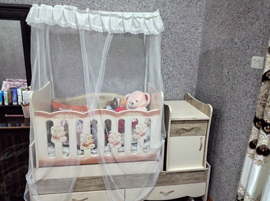 Детиски кароват сотилади