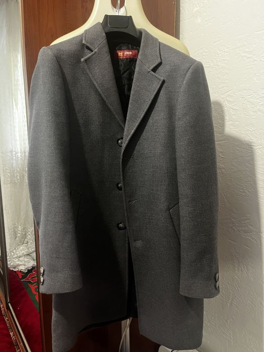 Мужское серое пальто