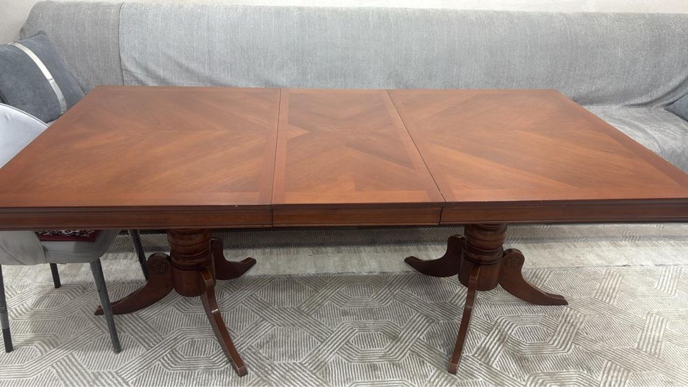 Продается стол, в хорошем состоянии