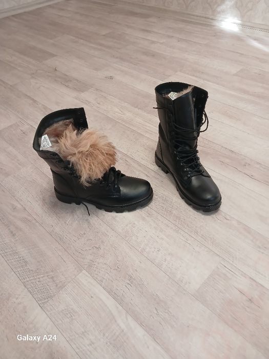 продам берцы 42 размера