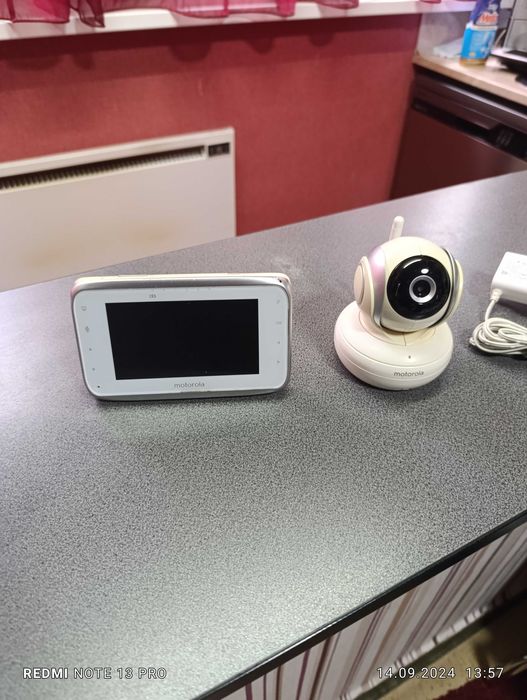 Видео Бебефон Motorola MBP 38S