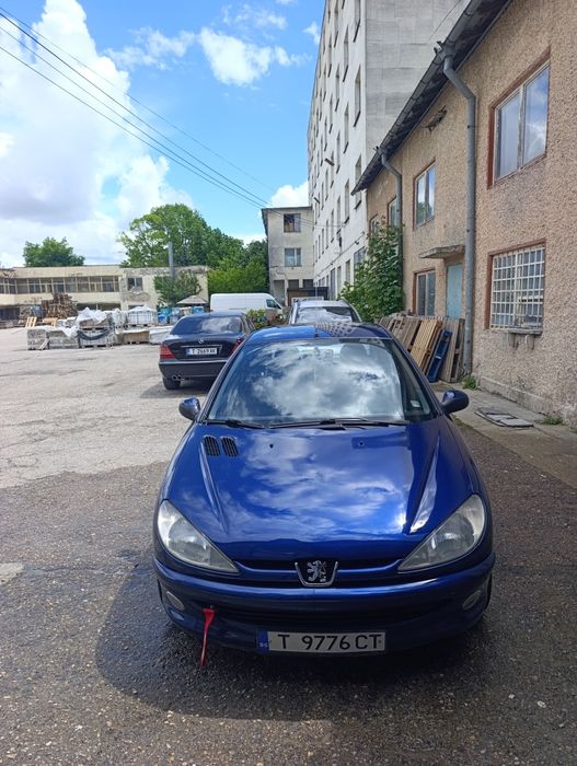 Peugeot 206 2002г. 1.4 бензин