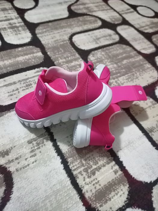 Кроссовки 38размер