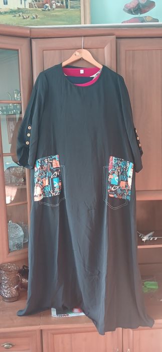 Платье лёгкое,новое.