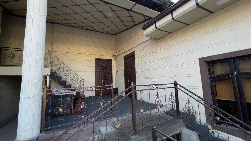 Ўрикзорда Учтапа тумани, Зарафшон кўчаси 4 сотих уй сотилади.