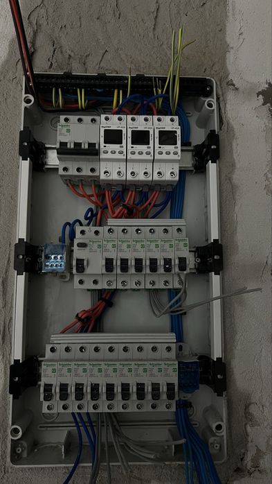 Электрик выезд срочный