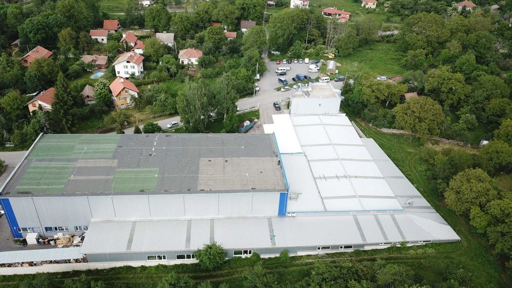 Дава се под наем Промишлена сграда в с. Гърляно, Област Кюстендил - 3610 кв.м за 7220 € - Снимка #2