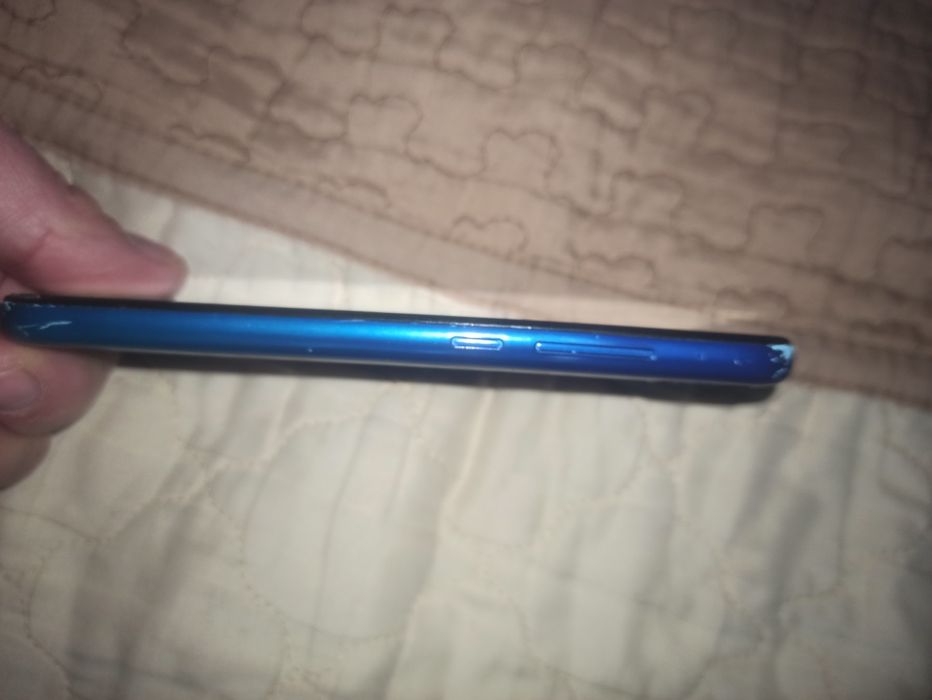 Редми. 7 а. В рабочем состоянии всё работает...