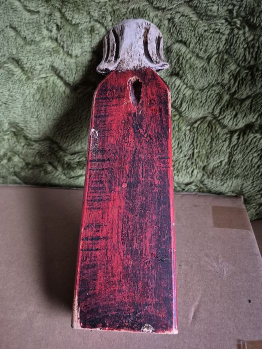 Vând o statuietă lemn,scluptate pictate manual ,made Indonezia

- fabr