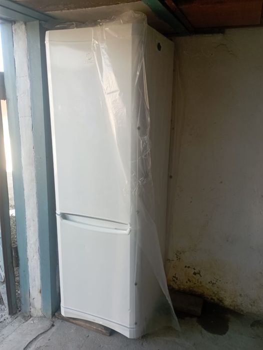 Холодильник индезит