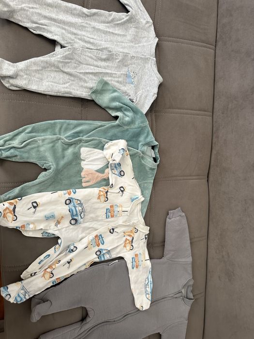 Продам детские вещи