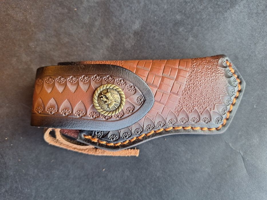 Сгъваем нож-стомана G10 с кожена кания.