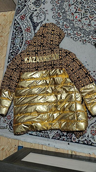 Продам куртку в хорошем состояний