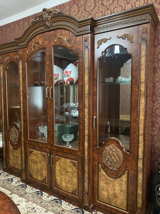 Продается стенка почти новая