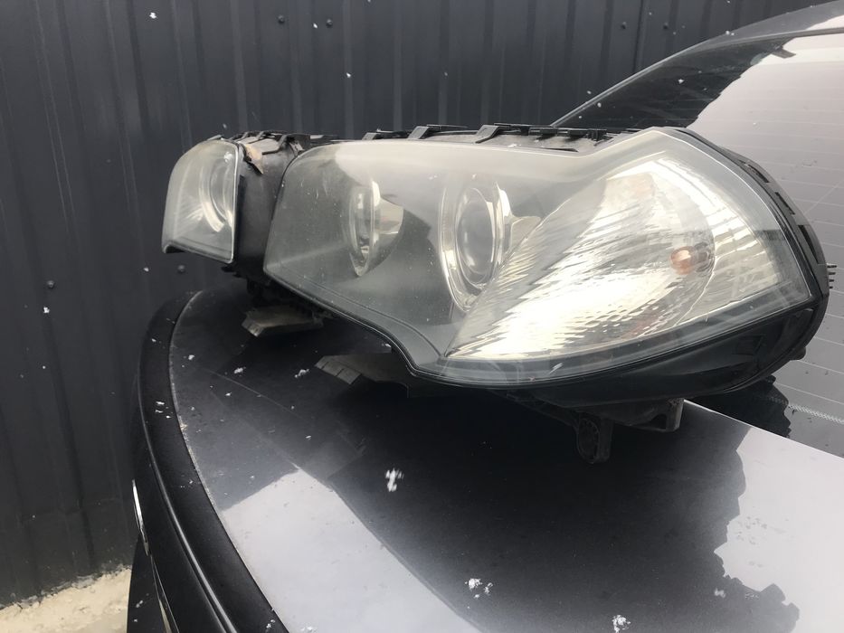 Far stanga dreapta Faruri Bmw X3 E83 Lci Xenon 2007-2010