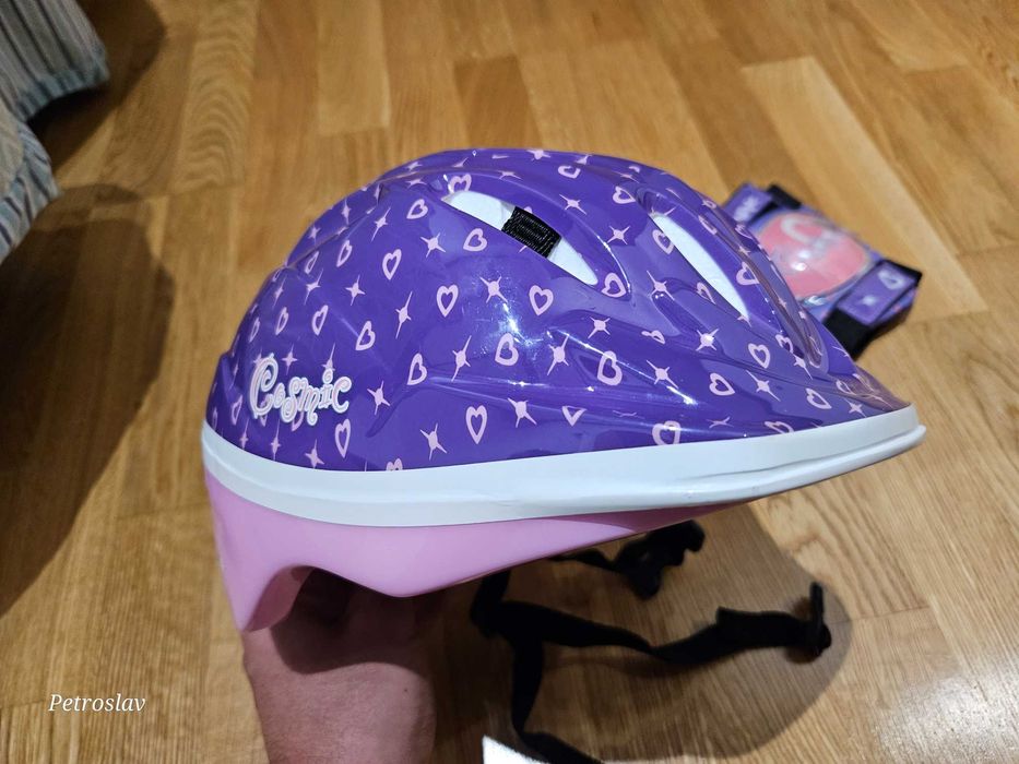 Детска каска за колоездене + наколенки