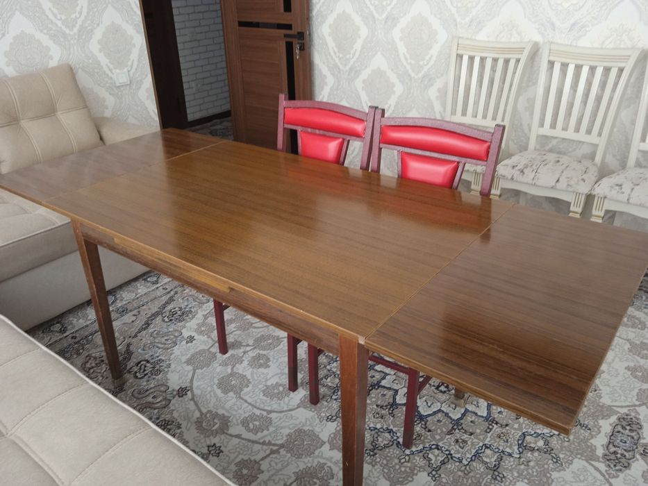 Стол Стул Сотилади холати яхши йенгидек раздвижной 1.5 миллион сом