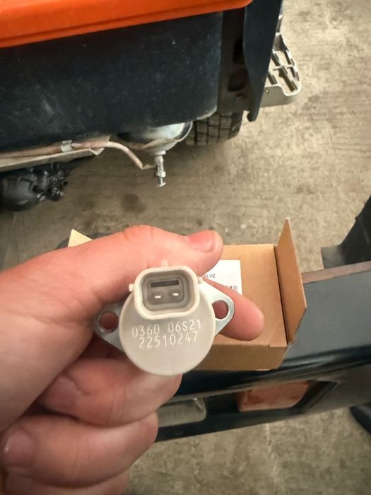 Продам для автомобиля клапан