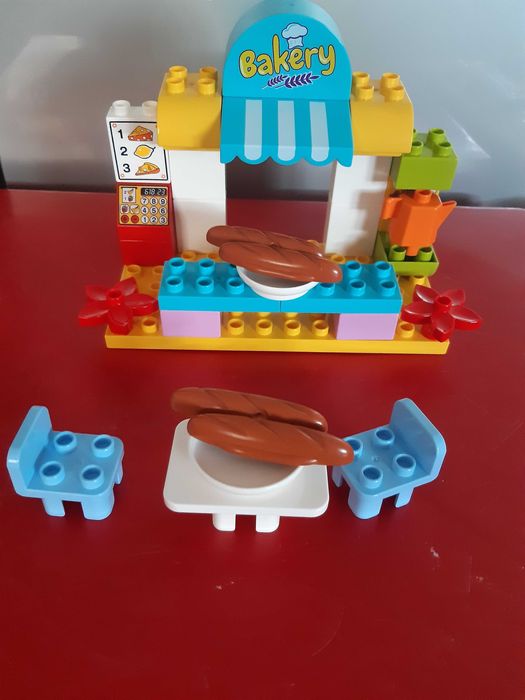 Joc de construit tip lego la patiserie