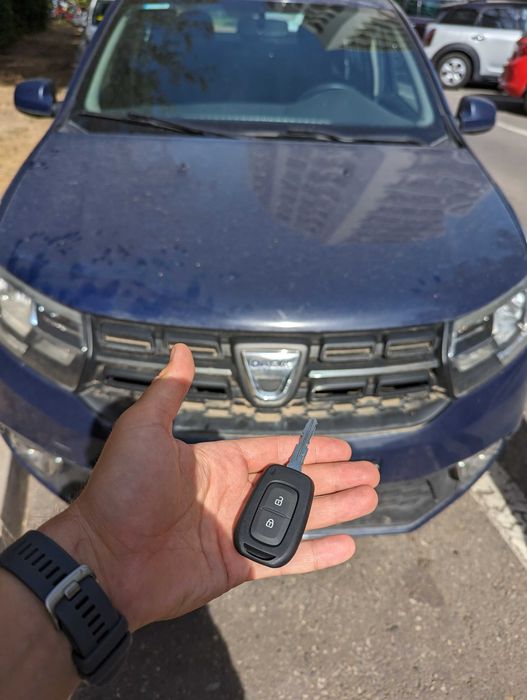 Deblocari auto Programare copiere chei Deschidere usi masini VW Renaul