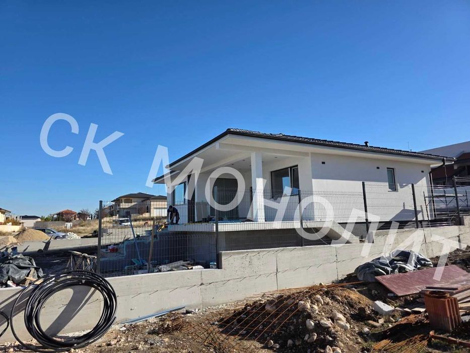 Продава се Къща в Карлово - 140 кв.м за 2328 €/кв.м - Снимка #3