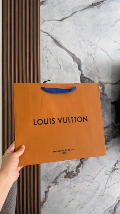 Брендовые пакеты LV