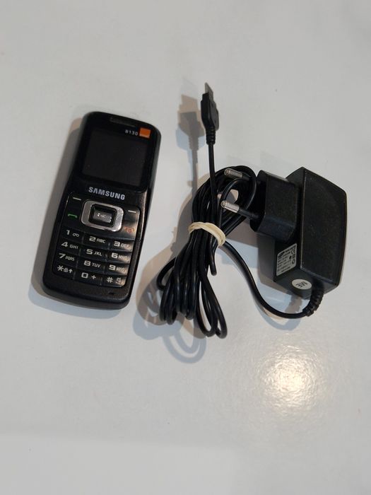 Telefon cu butoane cu tastatura iluminata