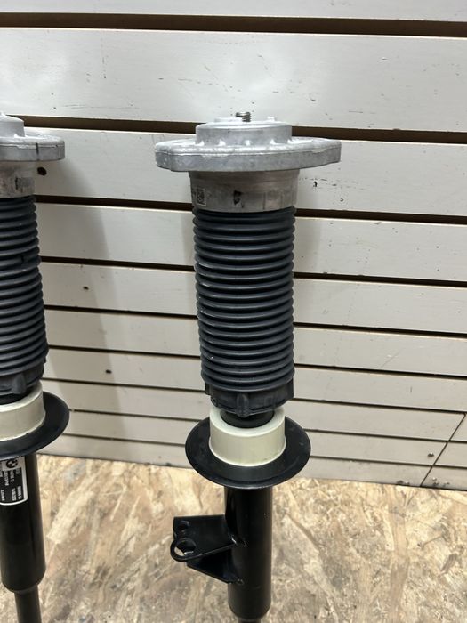 Amortizor bmw G30 G31 flansa/ amortizoare stanga / dreapta