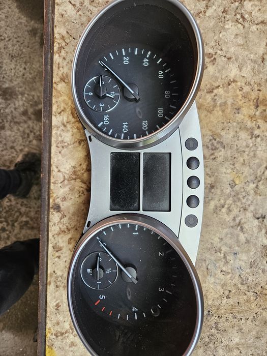 Километраж за Мерцедес Мл Gl 164