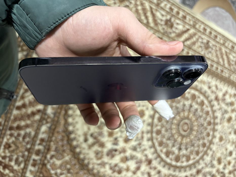 Продам айфон 14 про макс