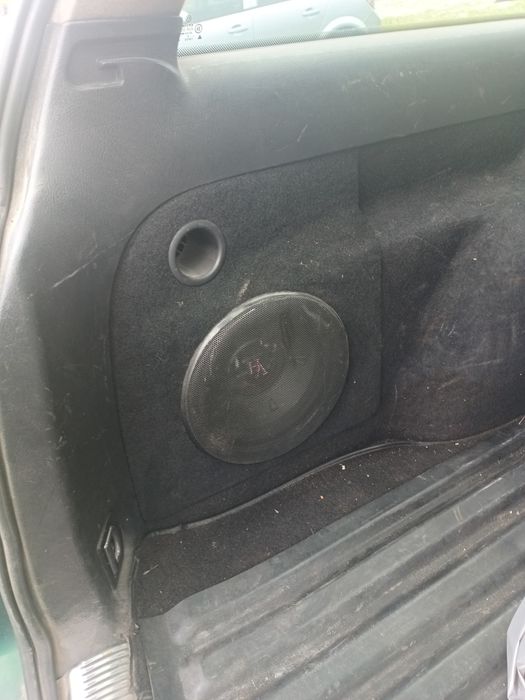 Субуфер за пасат б5 , б5.5