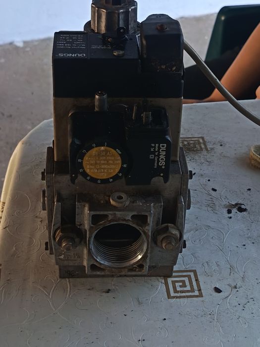 Vând vană gaz multibloc Arbo, MB-DLE 412 B01 S20  pentru arzător P30 4-20 mbar 1 1/4"F
