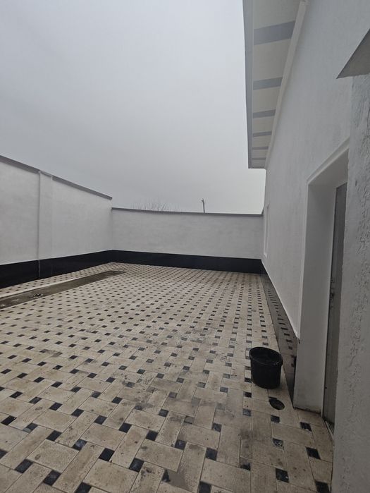 Уч кахрамон . Шуро бозор .3хона+ Ош хона.1.85 сотх