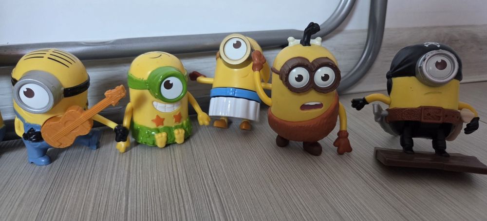 Малки играчки миньони