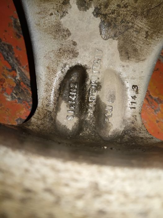 Продам покрышки (летние)