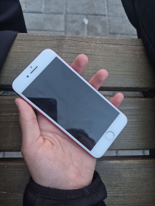 Продам IPhone 7 б/у