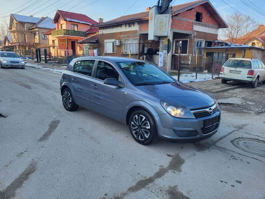 Opel astra.
