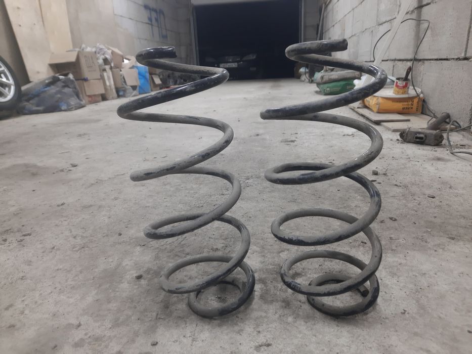 Пружины передние Приора